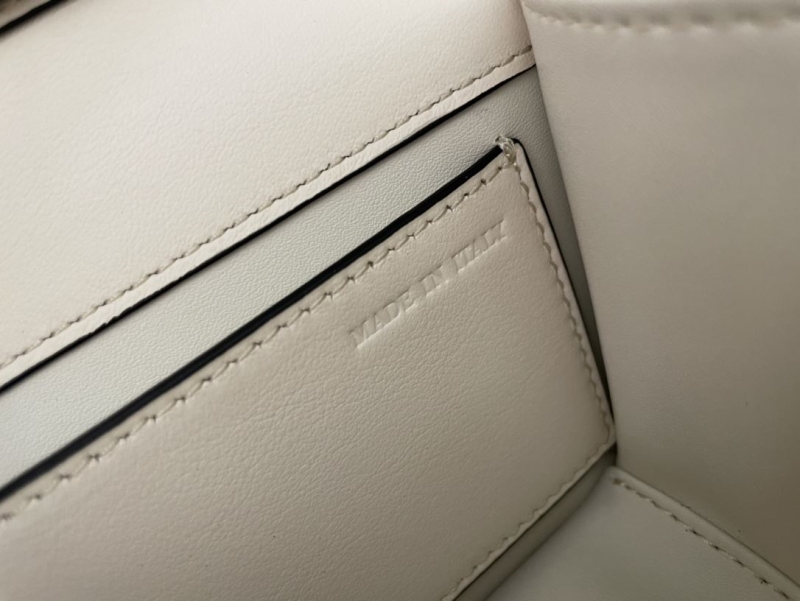 Va1e*ntin0 satchel bag